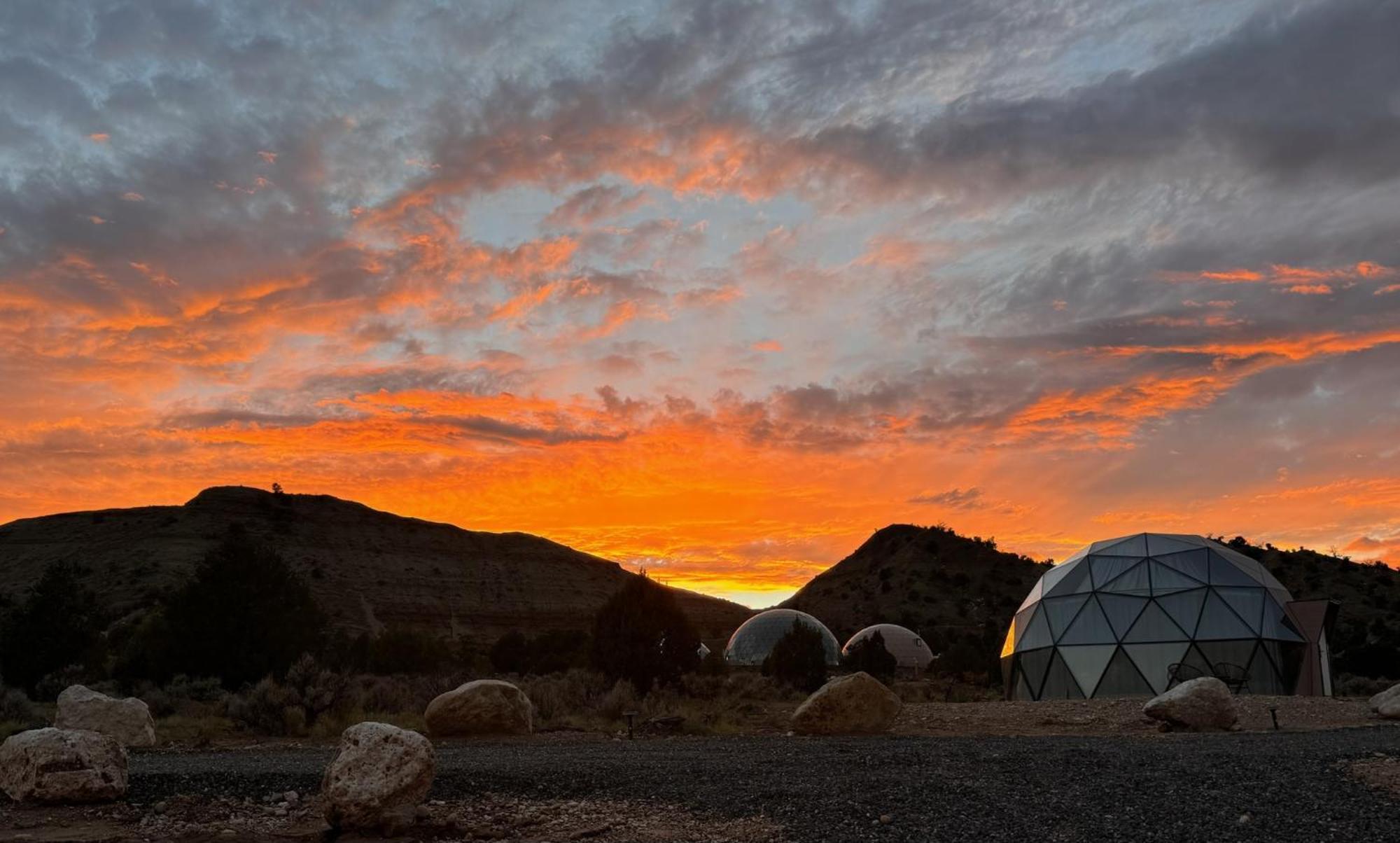 Clear Sky Resorts - Bryce Canyon - Unique Stargazing Domes Cannonville Esterno foto