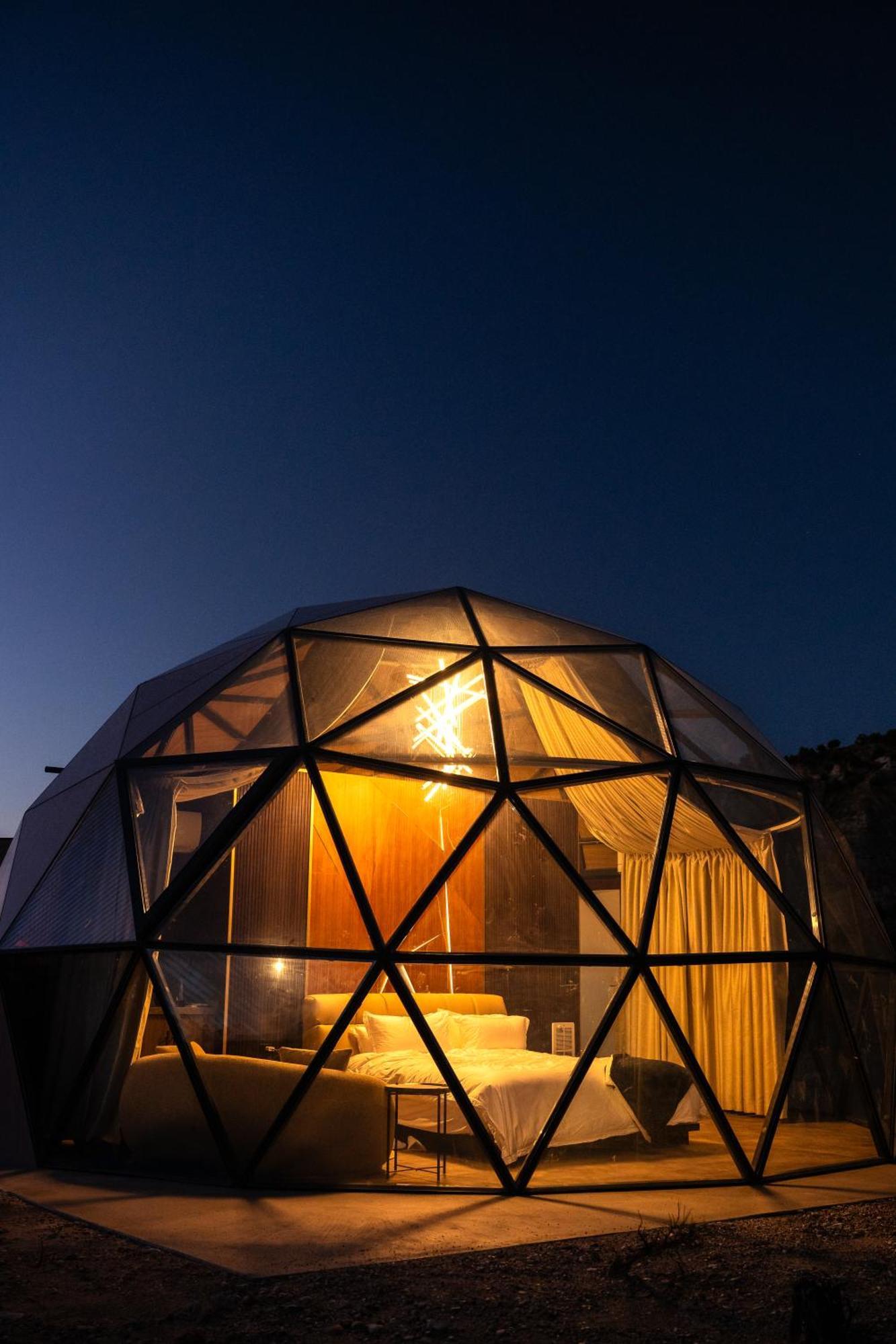 Clear Sky Resorts - Bryce Canyon - Unique Stargazing Domes Cannonville Esterno foto