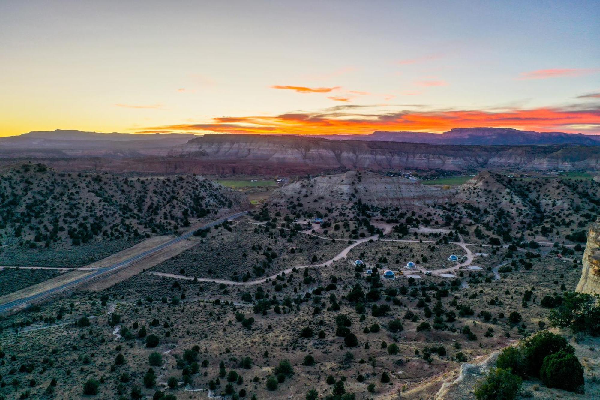 Clear Sky Resorts - Bryce Canyon - Unique Stargazing Domes Cannonville Esterno foto
